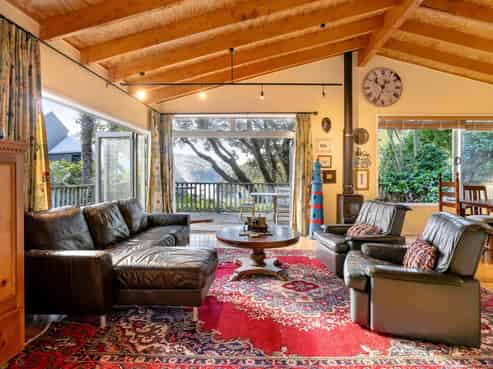 122A Oratia Place, Onemana