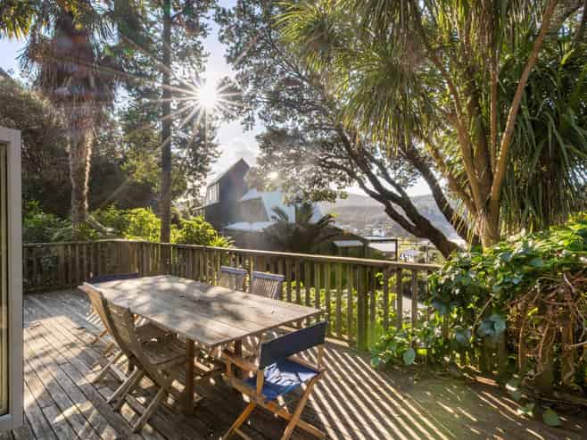122A Oratia Place, Onemana