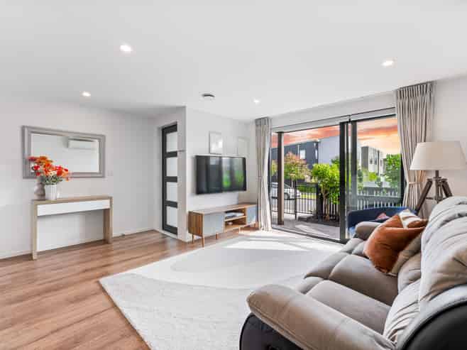 26 Hiki Street, Hobsonville