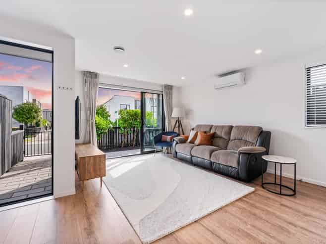 26 Hiki Street, Hobsonville