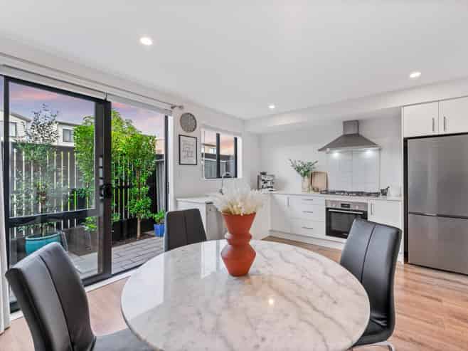 26 Hiki Street, Hobsonville