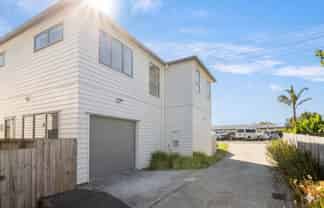 12A Bass Road, Albany
