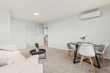 4/124 Huxley Street, Sydenham
