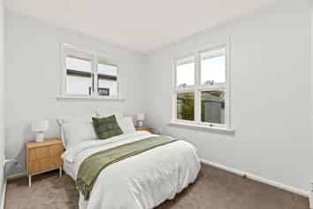 4/124 Huxley Street, Sydenham