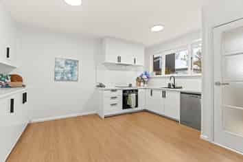 4/124 Huxley Street, Sydenham