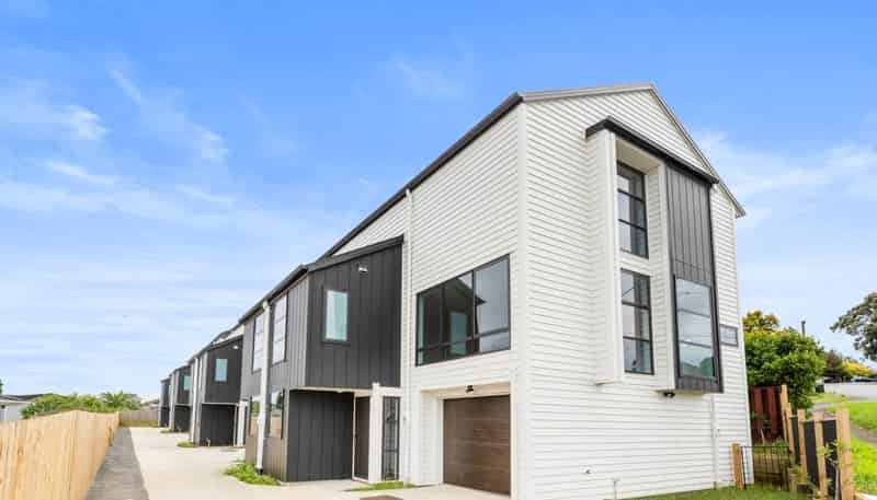 27 Hayr Road, Three Kings
