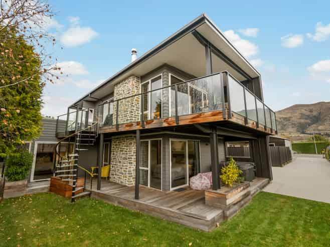 74 McDougall Street, Wanaka