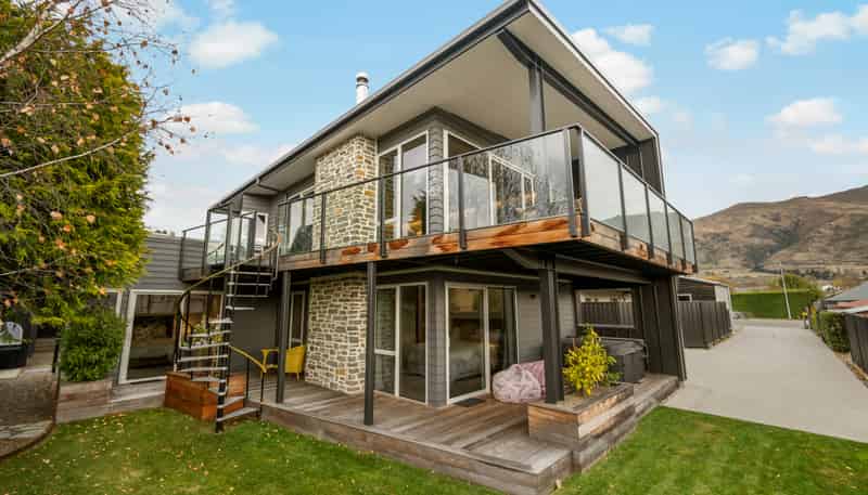 74 McDougall Street, Wanaka
