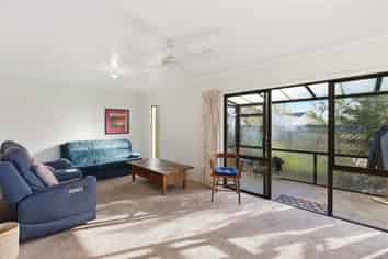 2D Feary Crescent, Takaka