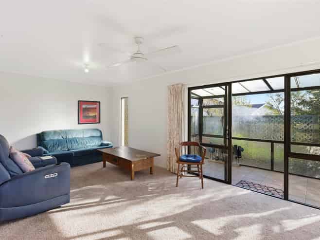 2D Feary Crescent, Takaka