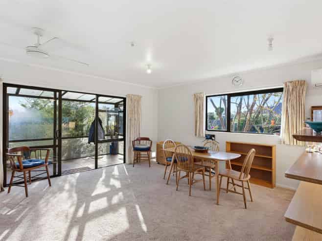 2D Feary Crescent, Takaka