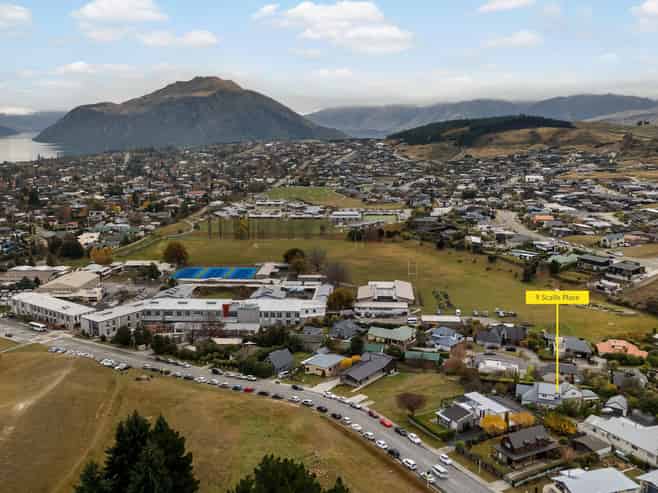 9 Scaife Place, Wanaka