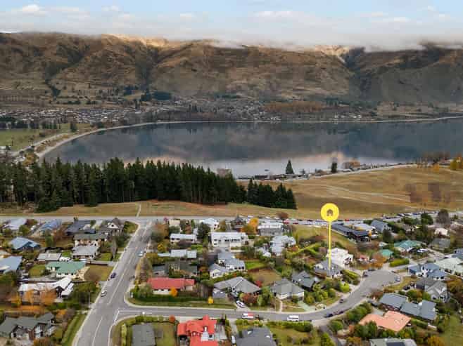 9 Scaife Place, Wanaka