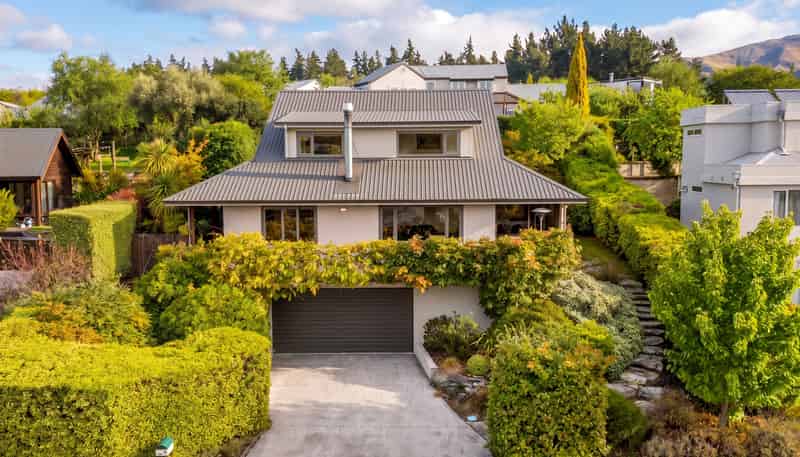 9 Scaife Place, Wanaka