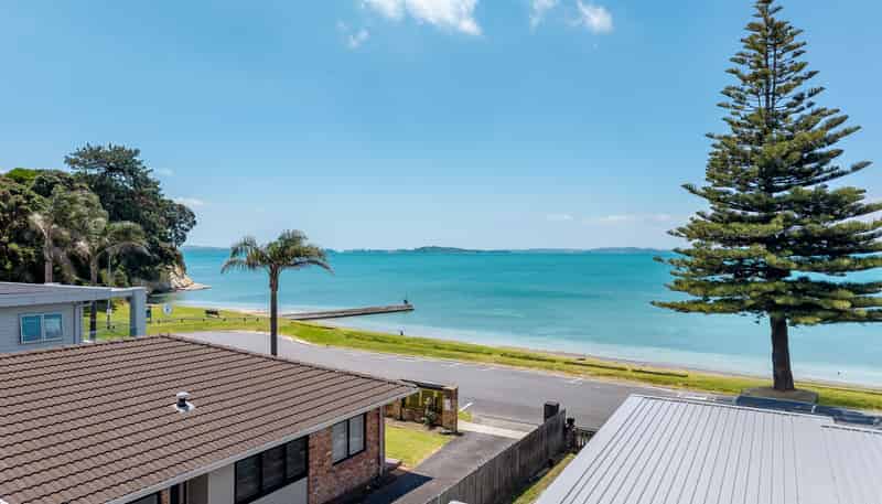 2/3 The Esplanade, Eastern Beach