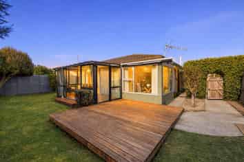 2/59 Gardiners Road, Bishopdale
