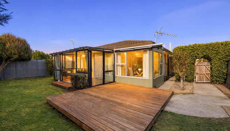 2/59 Gardiners Road, Bishopdale