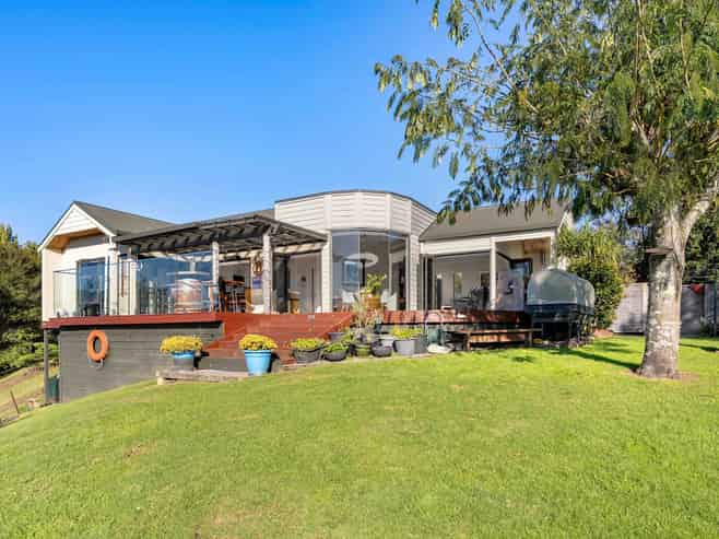 27 Herbert Drive, Whangamata
