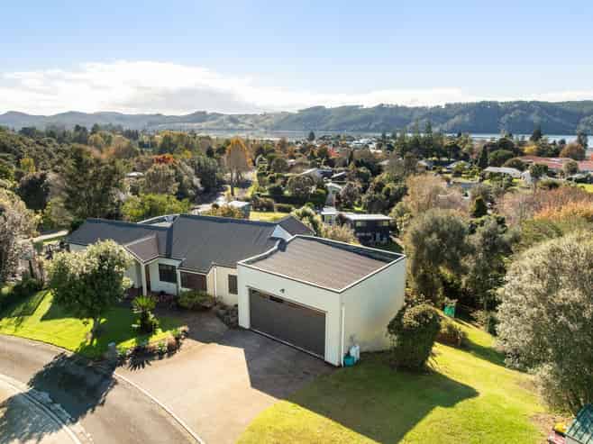27 Herbert Drive, Whangamata