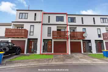 11/12 Ambrico Place, New Lynn