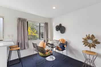11/12 Ambrico Place, New Lynn