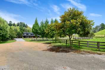 1765 Tutukau Road, Kinloch