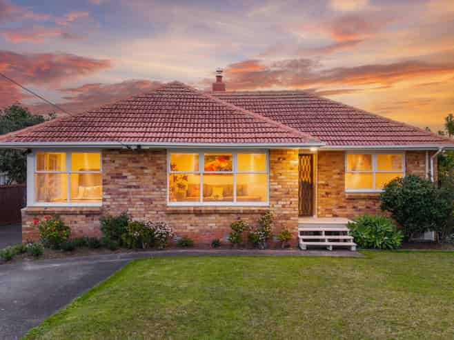 106 Flanshaw Road, Te Atatu South