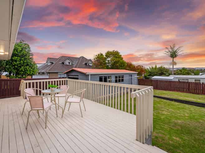 106 Flanshaw Road, Te Atatu South