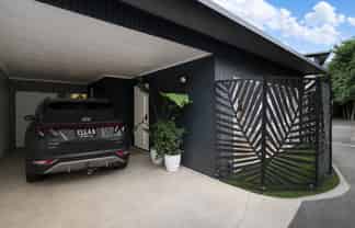 2/16 Rangitoto Terrace, Milford