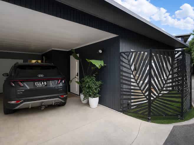 2/16 Rangitoto Terrace, Milford