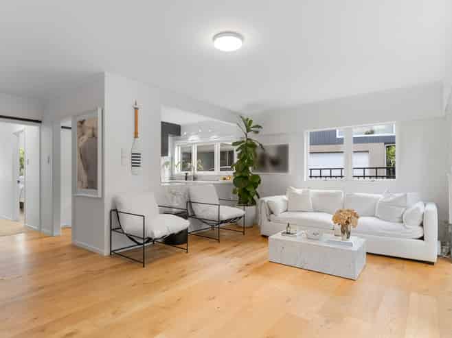 2/16 Rangitoto Terrace, Milford
