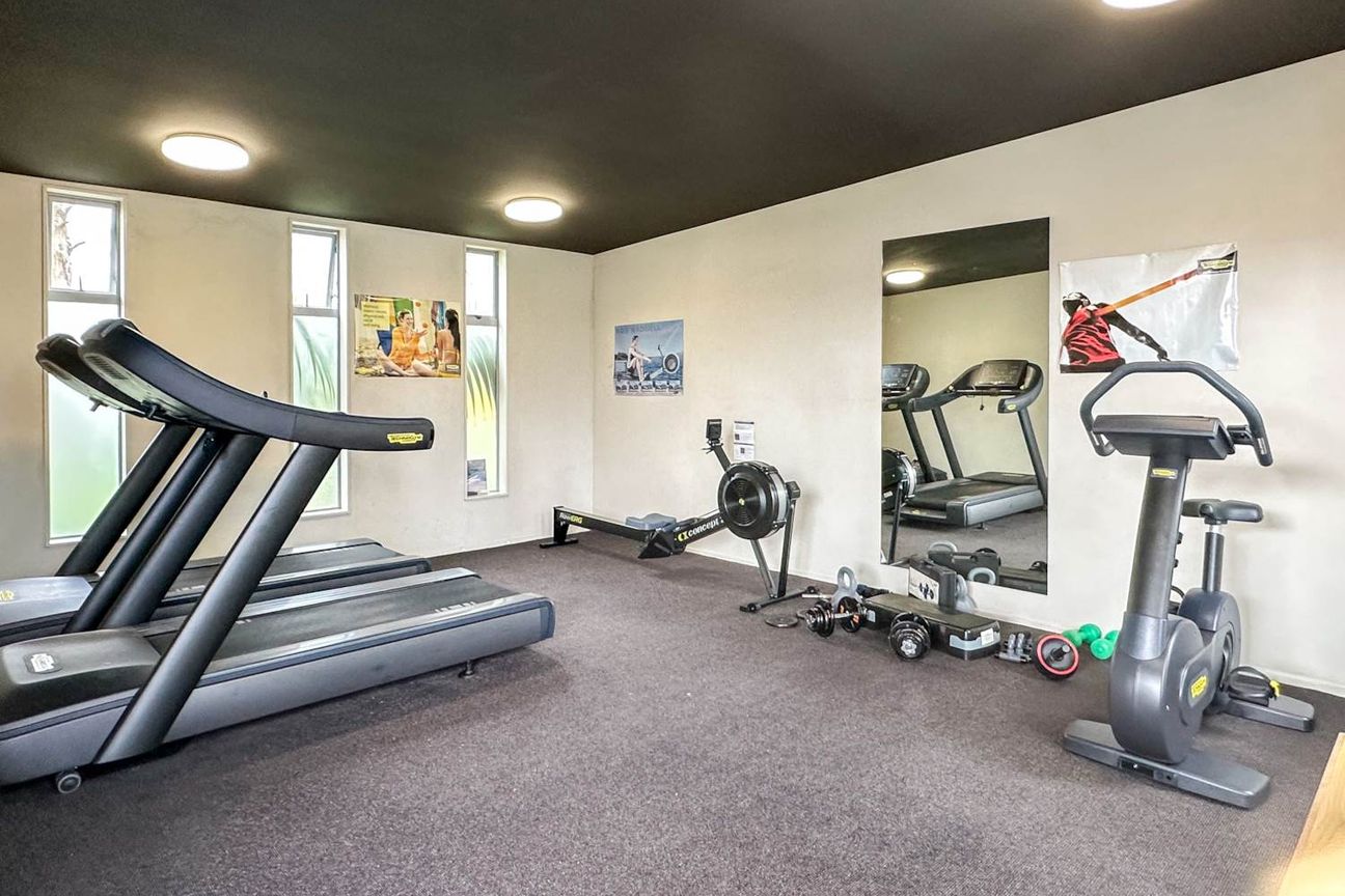 1-Bedroom flat with carpark and view - View 5
