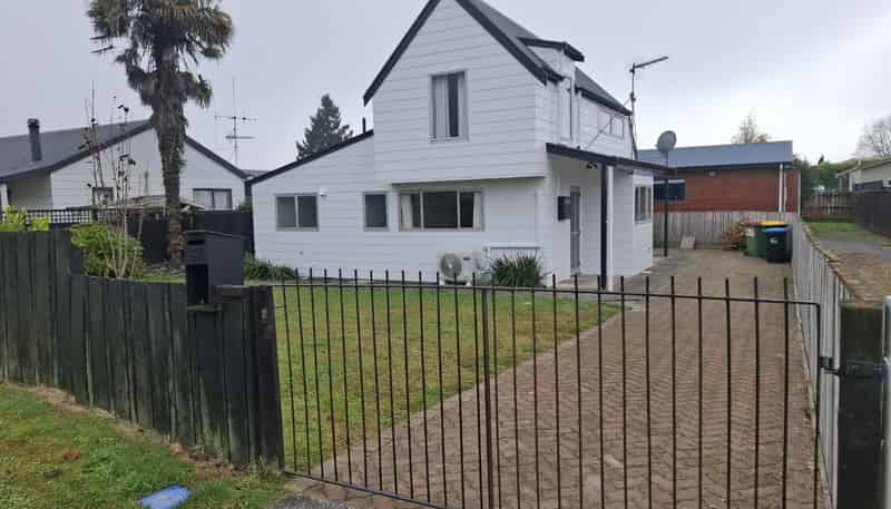 37 Arnold Street , Leamington