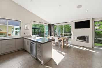 6 Baxendale Drive, Matipo Heights