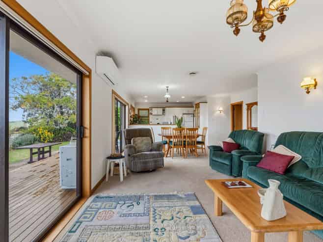 30 Toetoe Road, Otaika