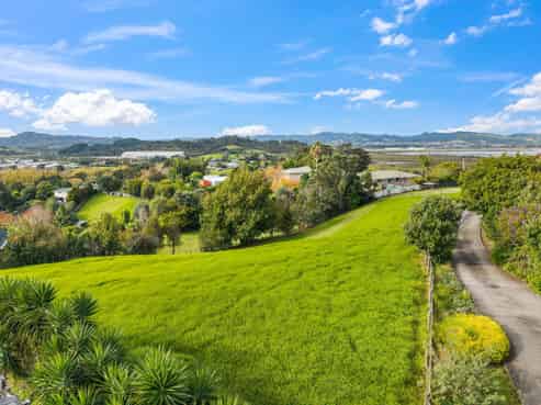 30 Toetoe Road, Otaika