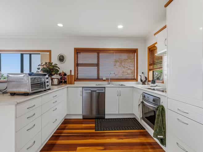 30 Toetoe Road, Otaika