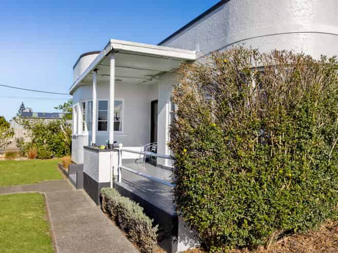 32 Leicester Street, Patea