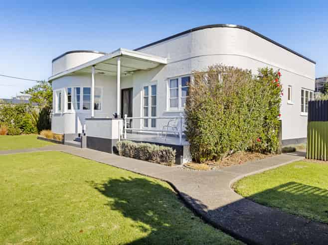 32 Leicester Street, Patea
