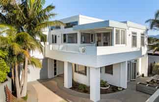517B Ocean Road, Whangamata