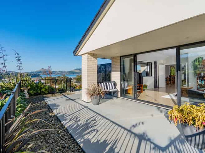 9 Goddard Way, Sawyers Bay