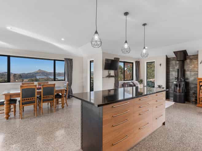 9 Goddard Way, Sawyers Bay