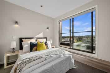10/12 Burns Avenue, Takapuna