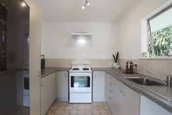 82C Woodglen Road, Glen Eden