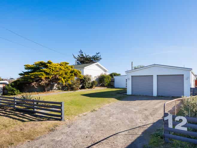12 Rangitane Street, Himatangi Beach