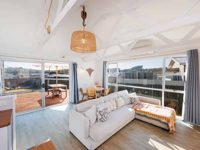 12 Rangitane Street, Himatangi Beach