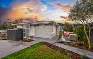 2 Lowtherhurst Road, Massey