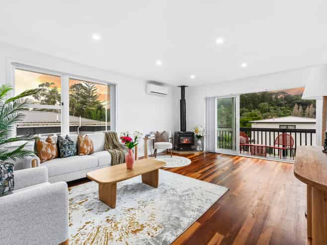 2 Lowtherhurst Road, Massey