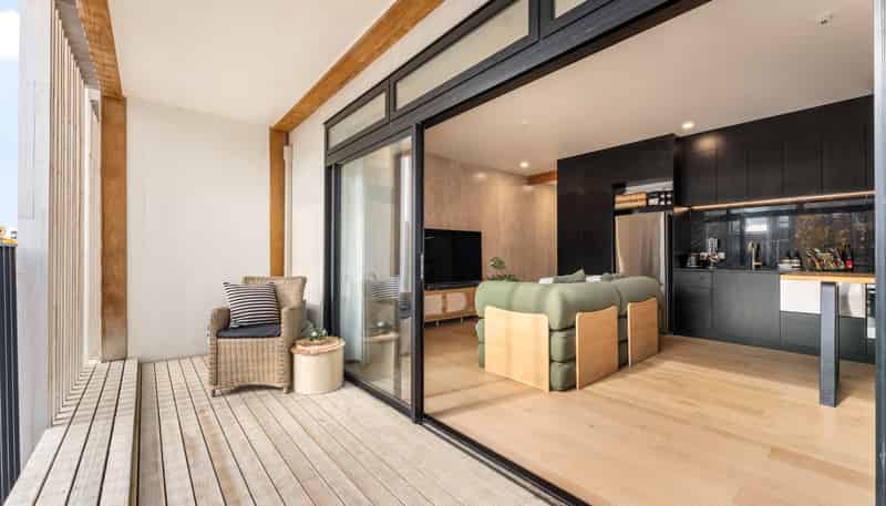 2/163 Hobsonville Point Road, Hobsonville