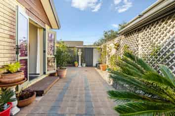 15/262 Centreway Road, Orewa